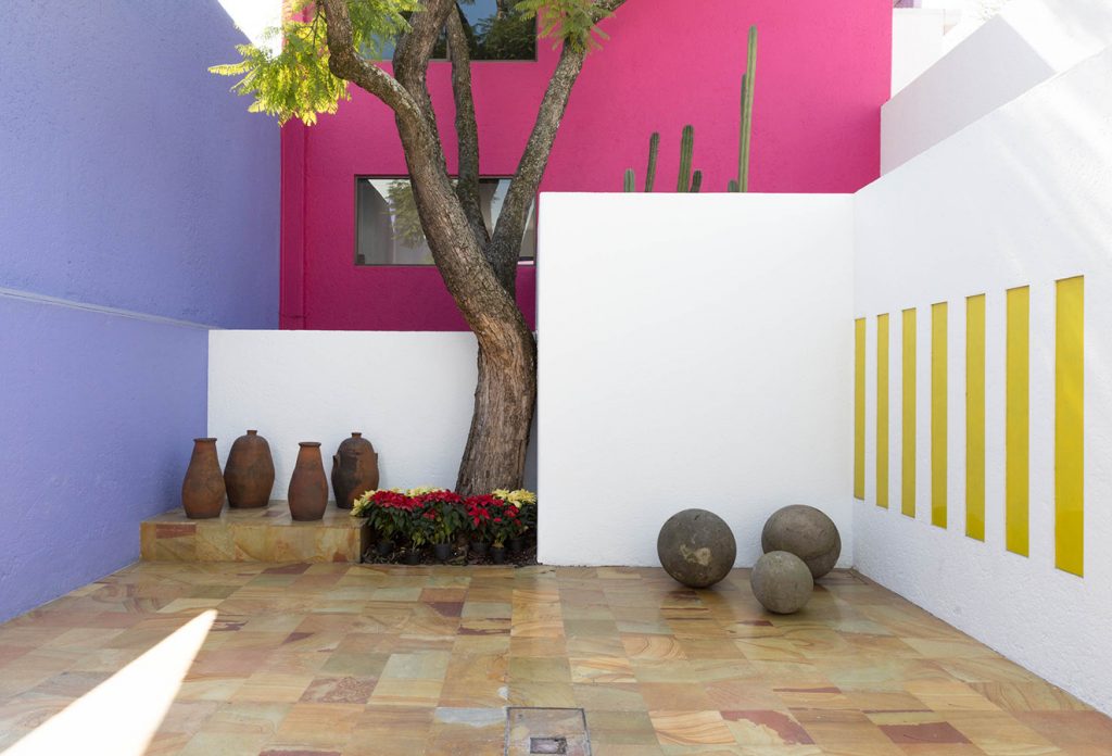 Luis Barragán, water and colour in architecture | Momocca